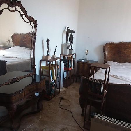מרגרה Spacious Room מראה חיצוני תמונה